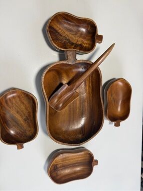 Talarico Woodenware Vintage Brown Monkey Pod Wood Apple Bowl Set